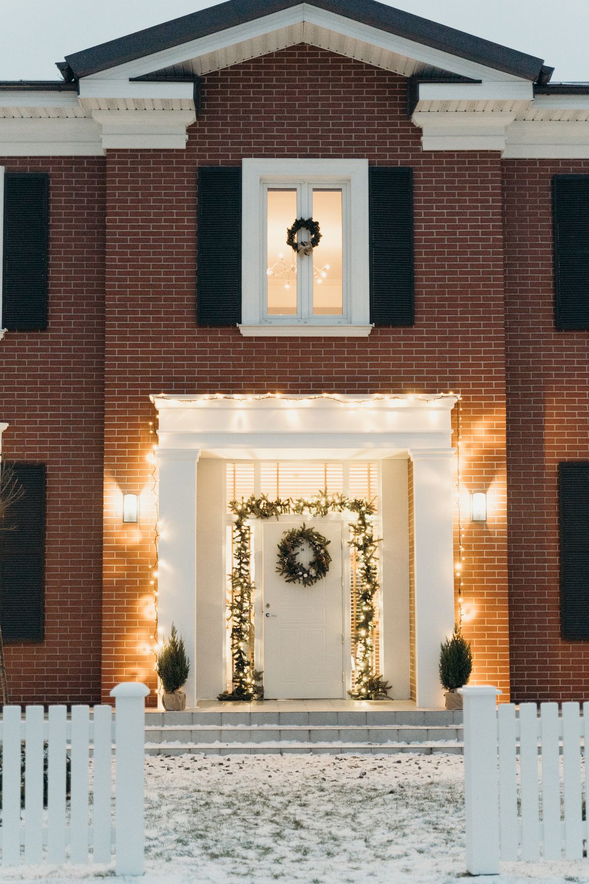 Professionally installed Christmas lights — Entry garland, warm white — <b>Franklin</b>